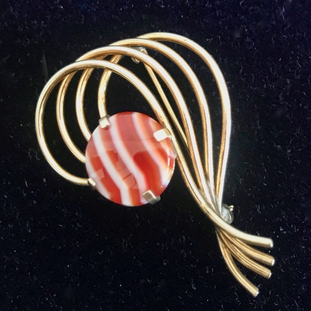 FREE WITH PURCHASE! Winard vintage mid-century 12k GF brooch